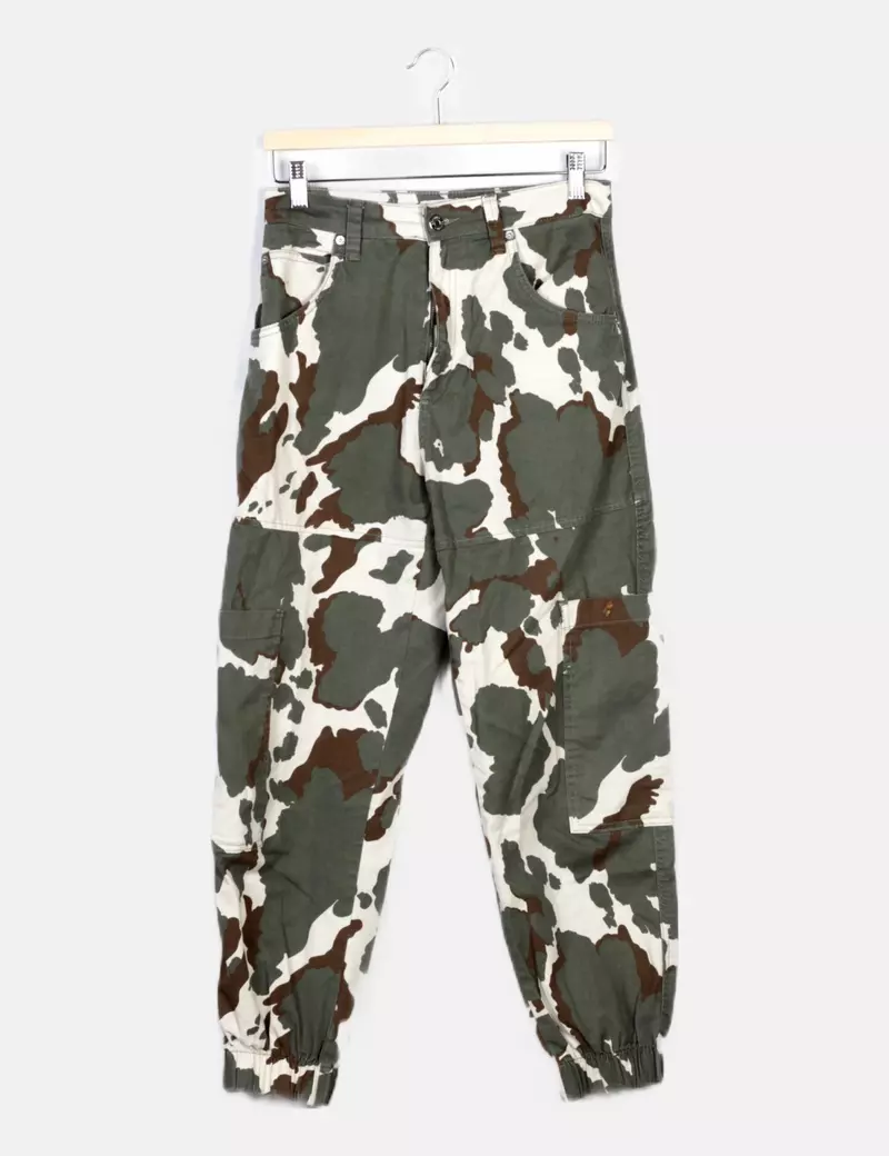 Bershka Pantalón tricolor estampado militar denim