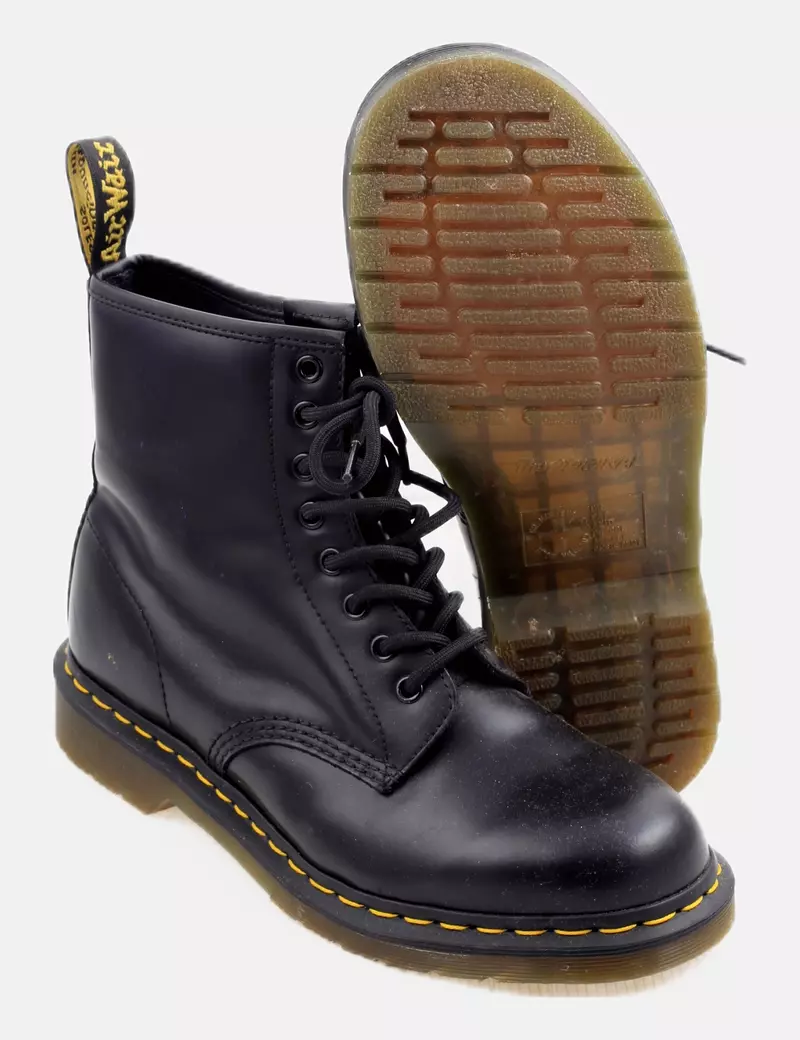 Dr Martens Bota militar negra acordonada