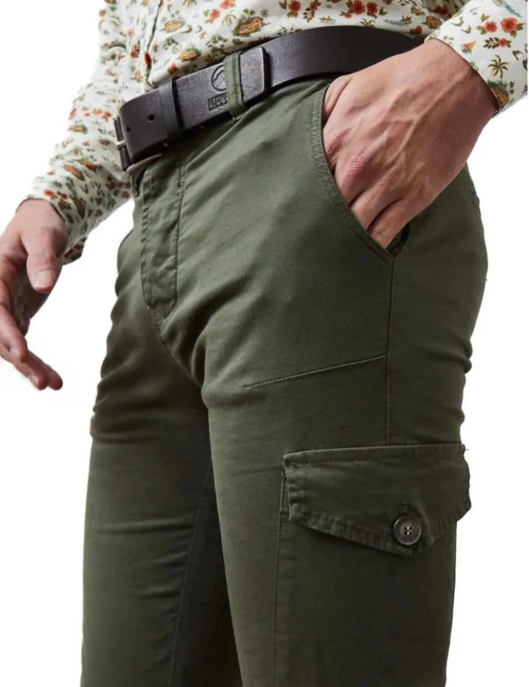 Pantalón Altonadock cargo verde militar slim fit para hombre