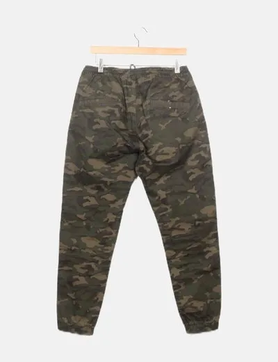 Pull&Bear Pantalón verde militar