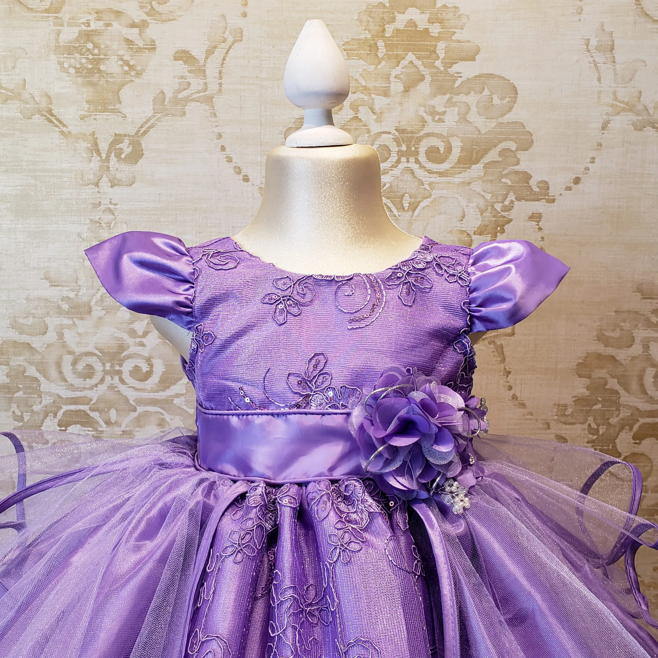 Vestido de Niña Fiesta Lila Encaje Bordado con Flor Talla 2 a 8 años